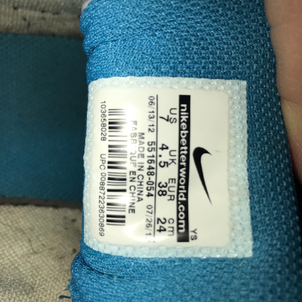 Nike’s - Picture 4 of 4